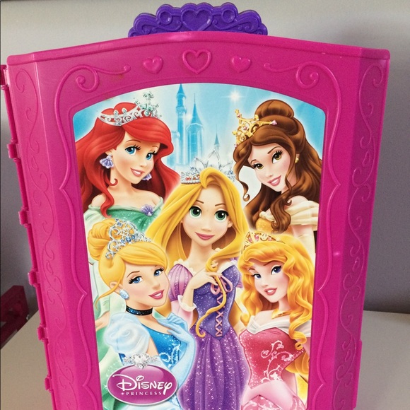 Disney Princess Doll Storage Carrying Case - Picture 2 of 3